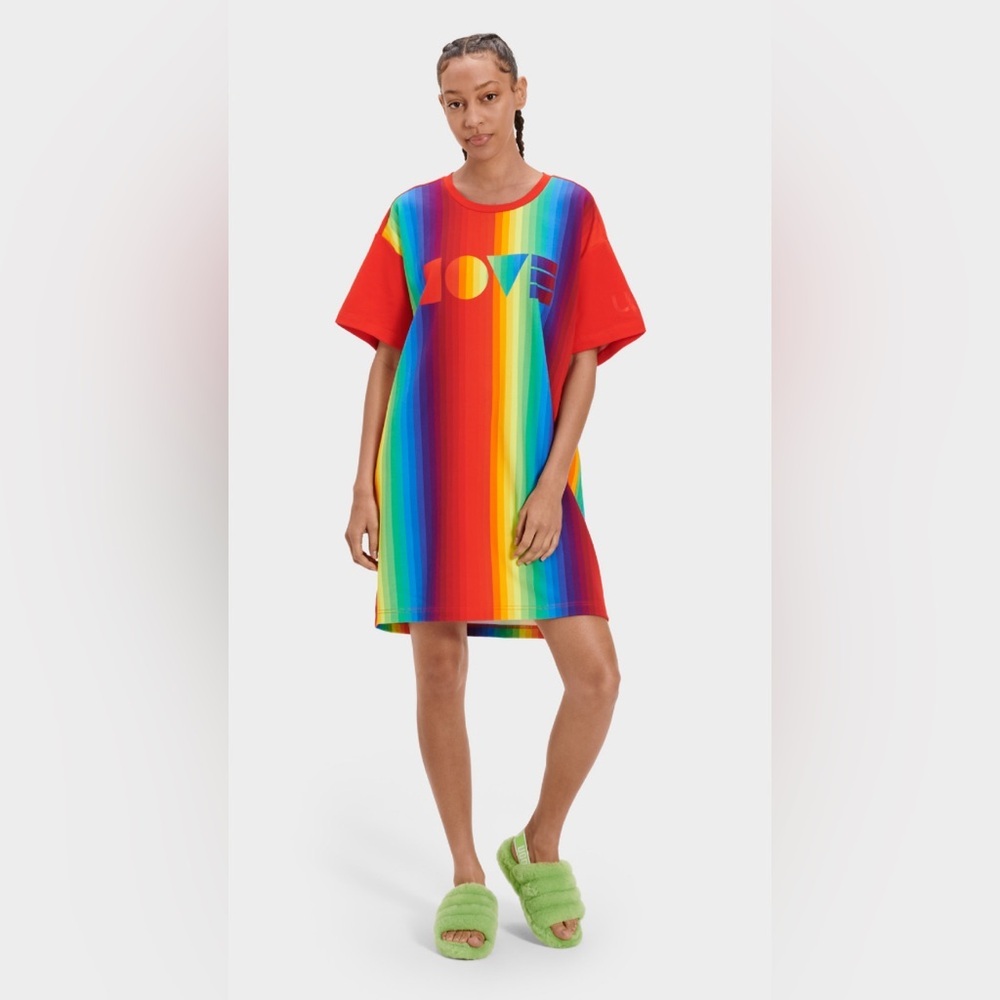 UGG PRIDE Logo T-Shirt Dress